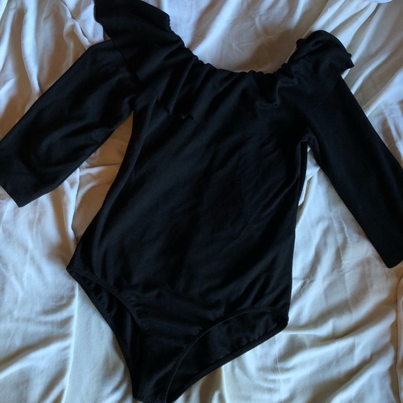 Zara Tops - 🌸ZARA Onepiece off the Shoulder🌸